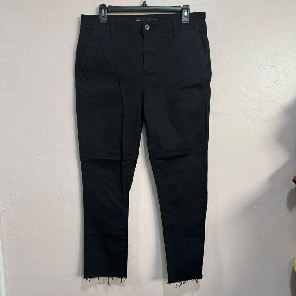 Women’s 32x26.5 Slim Taper RSQ Raw hem Jeans